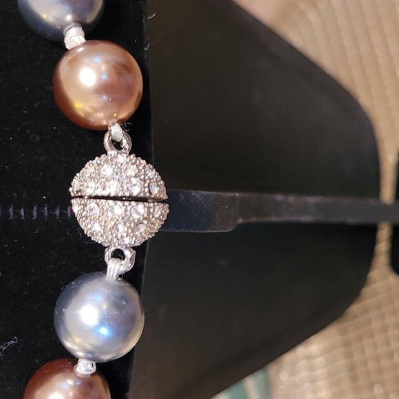 Large Chunky Pearl Choker - Picture 5 of 7